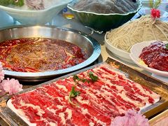 -茅草房·河畔园林火锅