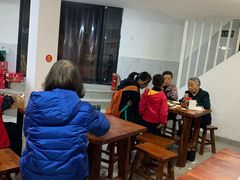 大堂-宝瑞门钉肉饼店