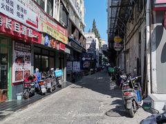 -沃尔玛上海田林店-地面停车场