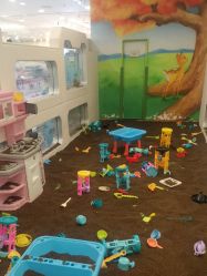 -孩子王童乐园(唐山万达广场店)