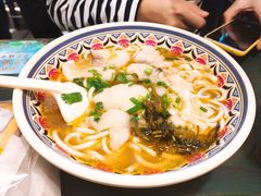 金汤去骨酸菜鱼米粉-鑫花溪牛肉米粉(苏州中心店)
