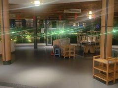 -茅草房·河畔园林火锅