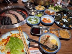 -明洞阿姨·韩式酱蟹烤肉·创意料理(三元桥店)