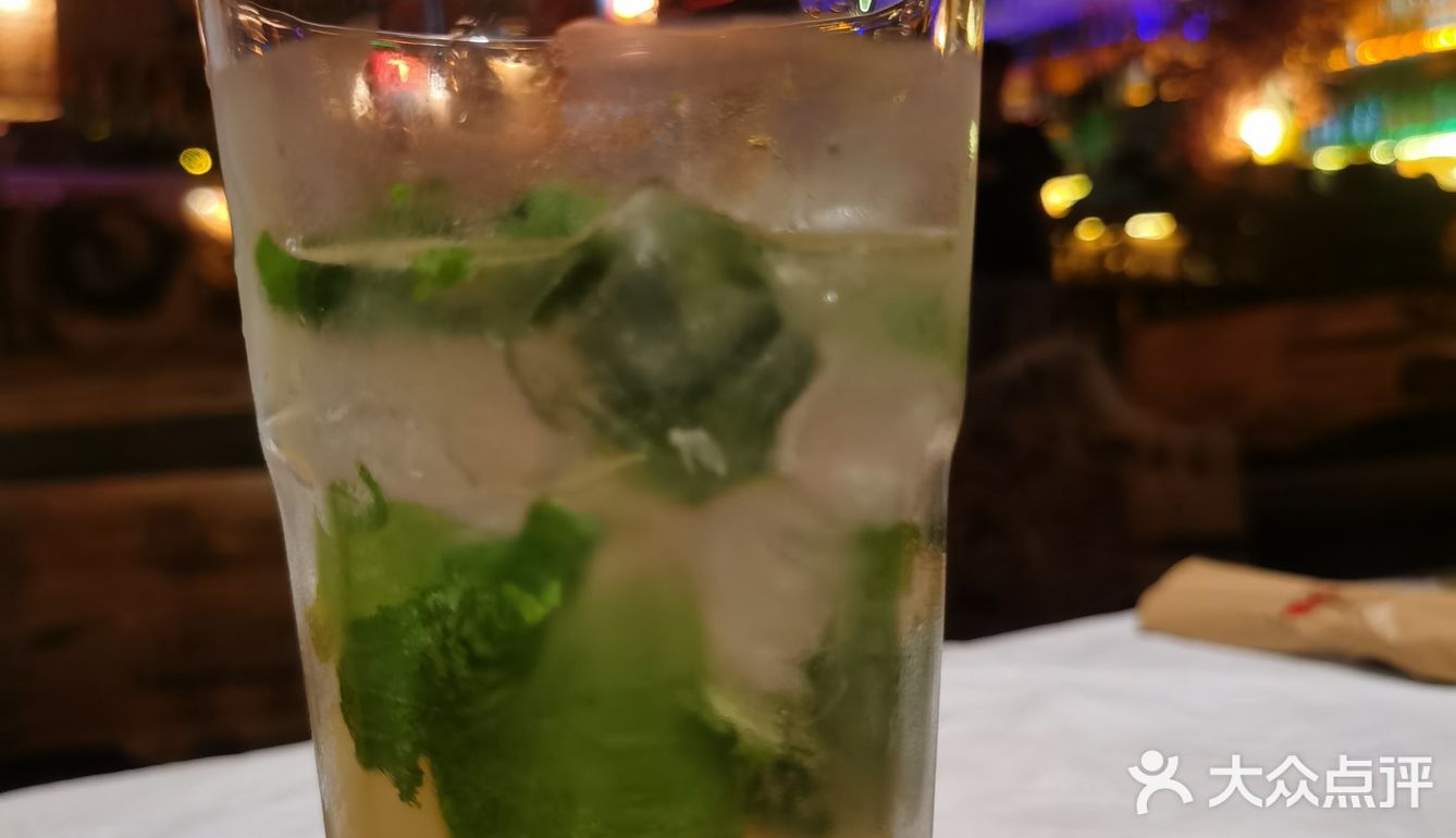 很适合夏日的夜晚，和闺蜜小坐了下
