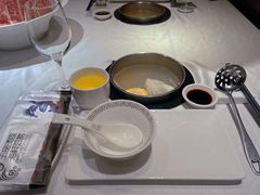 -泓炙颐凤鲜海鲜火锅料理(桐乡店)