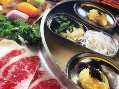 -哈哈碳都·牛肋条无限自助烤肉(宝龙店)