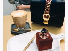 -UNI UNI(环亚凯瑟琳店)