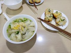 荠菜鲜肉三丝馄饨-老西白点心店