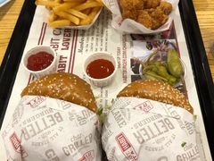 -The Habit Burger Grill 哈比特汉堡(爱琴海店)