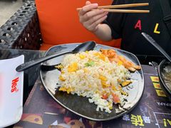 -何师烧烤·香辣蟹·川菜·30年老品牌(太古里旗舰店)