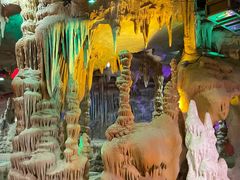 -泉城欧乐堡戏水湾艺术养生温泉