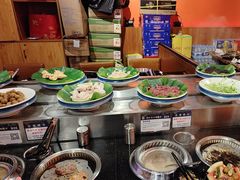 -钱小主·自助回旋烤肉火锅餐厅(东方新天地店)