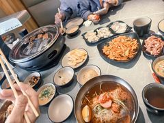 -啊美丽炭火烤肉(滑翔一店)