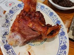-老天桥酱肉烧饼夹肘子(天桥店)