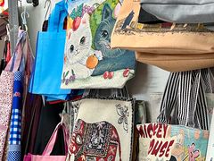 -城隍庙小礼品市场(福佑商厦福佑路店)