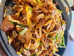 铁板炒烤羊肉-銘悦阁烤鸭店