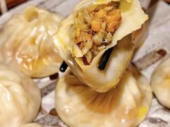 -馋三尺蟹粉小笼(人民广场店)