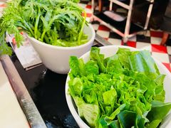 油麦菜-一哥澳门豆捞·澳门风打边炉(高德置地店)