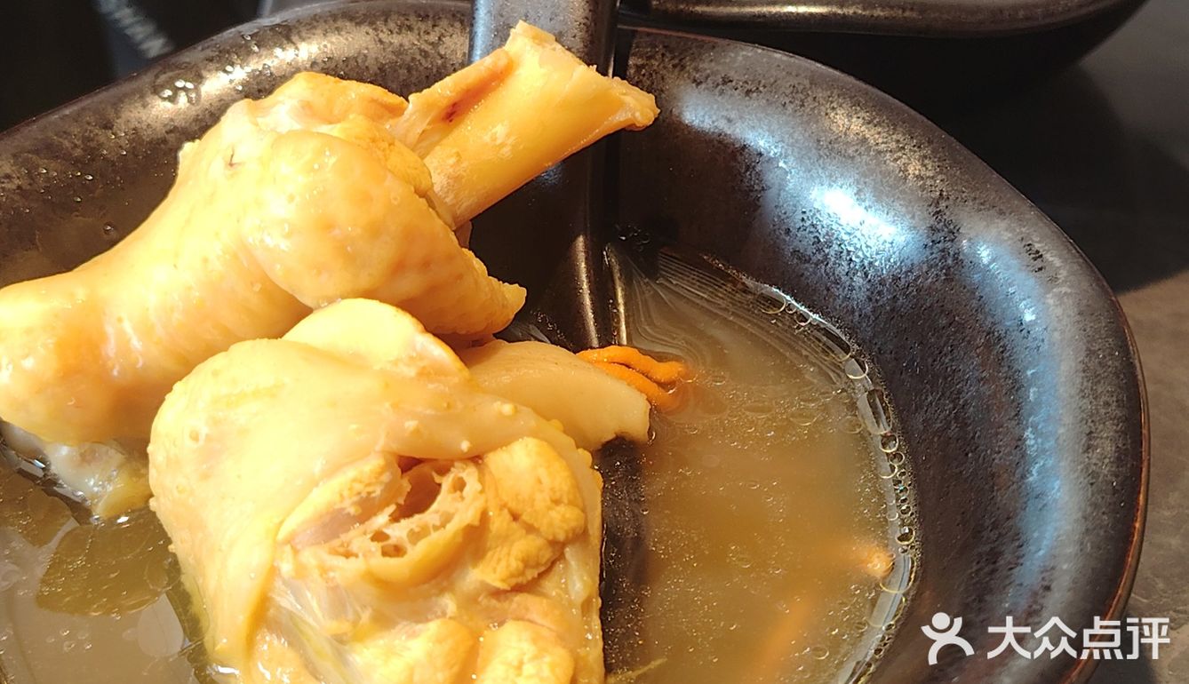 春天吃菌子啦，这家云南火锅绝了