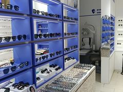-美式眼镜·授权蔡司.依视路.尼康.豪雅.明月(南翔印象城店)
