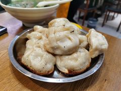 -黄阿姨锅贴大王(万航渡路店)