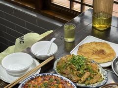 -乐山食古香跷脚牛肉