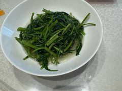 -阿瓦山寨·湘菜现炒·剁椒鱼头王(咸阳总店)
