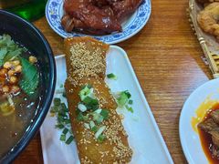-爆炸头阿姨小四川正宗川味小吃(无任何分店)