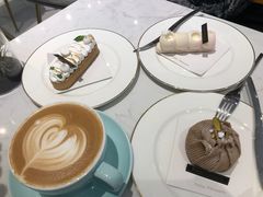 -Fridi Patisserie Cafe