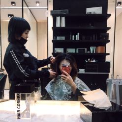 -HAIR CORNER
