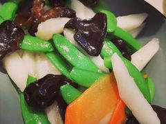 甜豆云耳炒山药-鹿港小镇(金虹桥国际中心店)