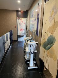 -威思丽高温瑜伽会馆