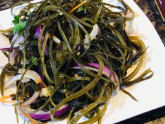 凉拌海带丝-溢福香东北兄弟酱骨饺子馆(刘家冲店)