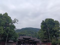 -峨眉山报国寺