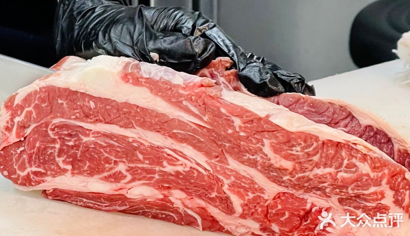 这一刻我被馋到了🥩韩式烤肉也有熟成牛排。