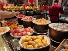 -广州万富希尔顿酒店·感趣自助餐厅·金秋蟹宴生蚝海鲜刺身烧烤