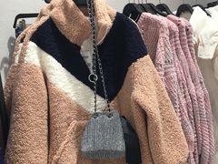 -URBAN REVIVO(七宝领展广场店)
