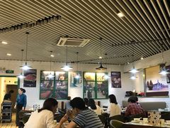 大堂-新大咀港式茶餐厅(宝山万达店)