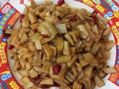 -江城燕子大排档(江汉路步行街店)