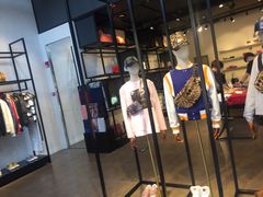 -MCM(比斯特上海购物村店)