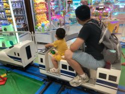 -莫莉幻想儿童乐园(武汉保利广场店)