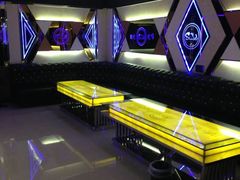 -腾冲晒晚KTV