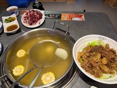 牛肉火锅排骨汤底-贵宾牛·潮汕牛肉火锅(珠池总店)