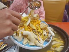 -菌之家·专业纯野生菌火锅·特色炒菌
