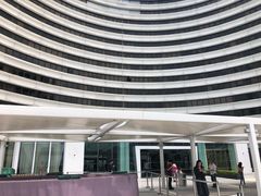 -SAINT LAURENT(海港城店)