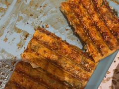 -小董哥烤串·爆汁大油边(故宫店)