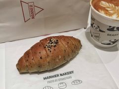 芝麻海盐卷-Manner Coffee(芮欧百货店)