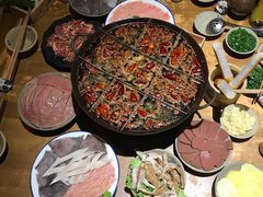 -白乐天毛肚火锅馆(解放碑店)