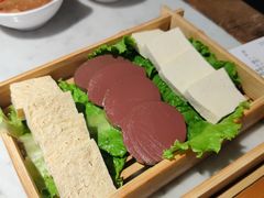 豆腐三拼-尚尚仙·酸汤猪手·猪肚鸡火锅(华联万柳购物中心店)