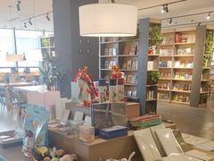 -魔方城市书房(中街益田店)